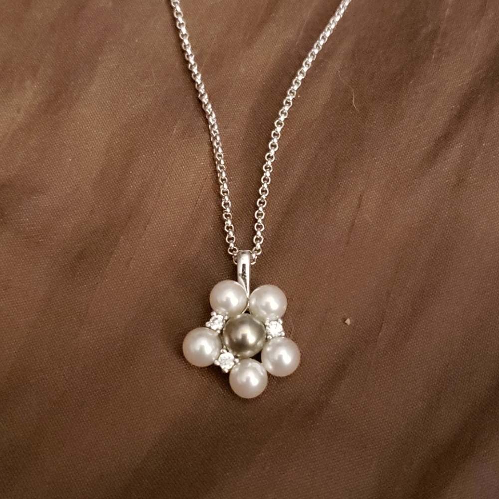 Majorica cream and gray pearl silver necklace